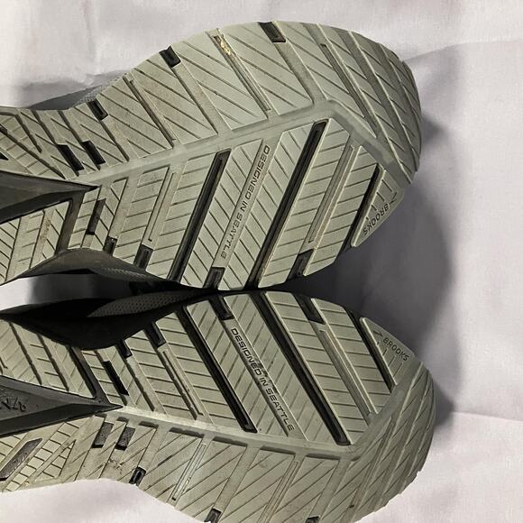 Brooks Revel 4 Shoes Mens Size 9.5 Lightweight Running Trainers Sneakers - Picture 16 of 16